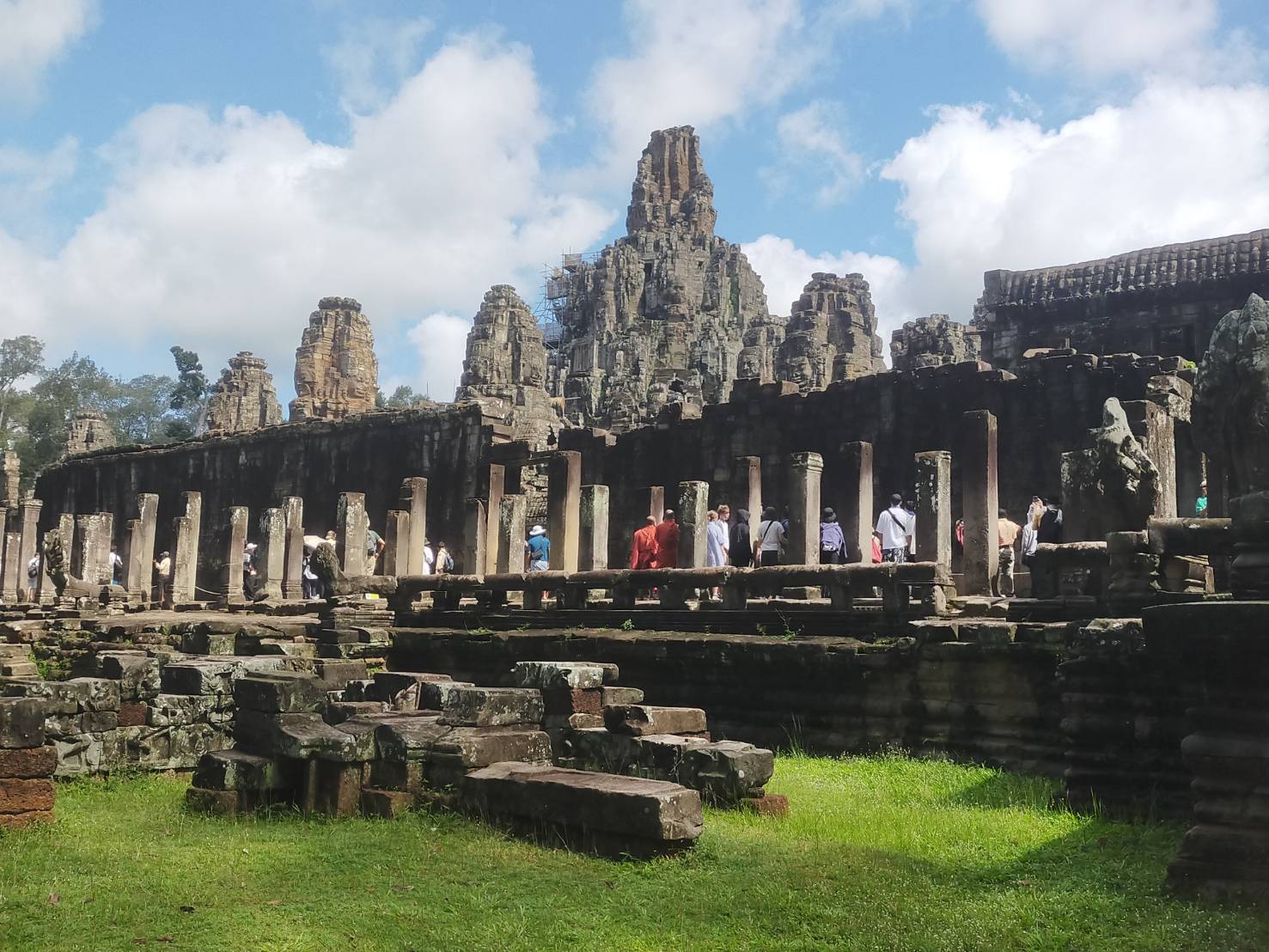 アンコールトム都をご案内して来ました。