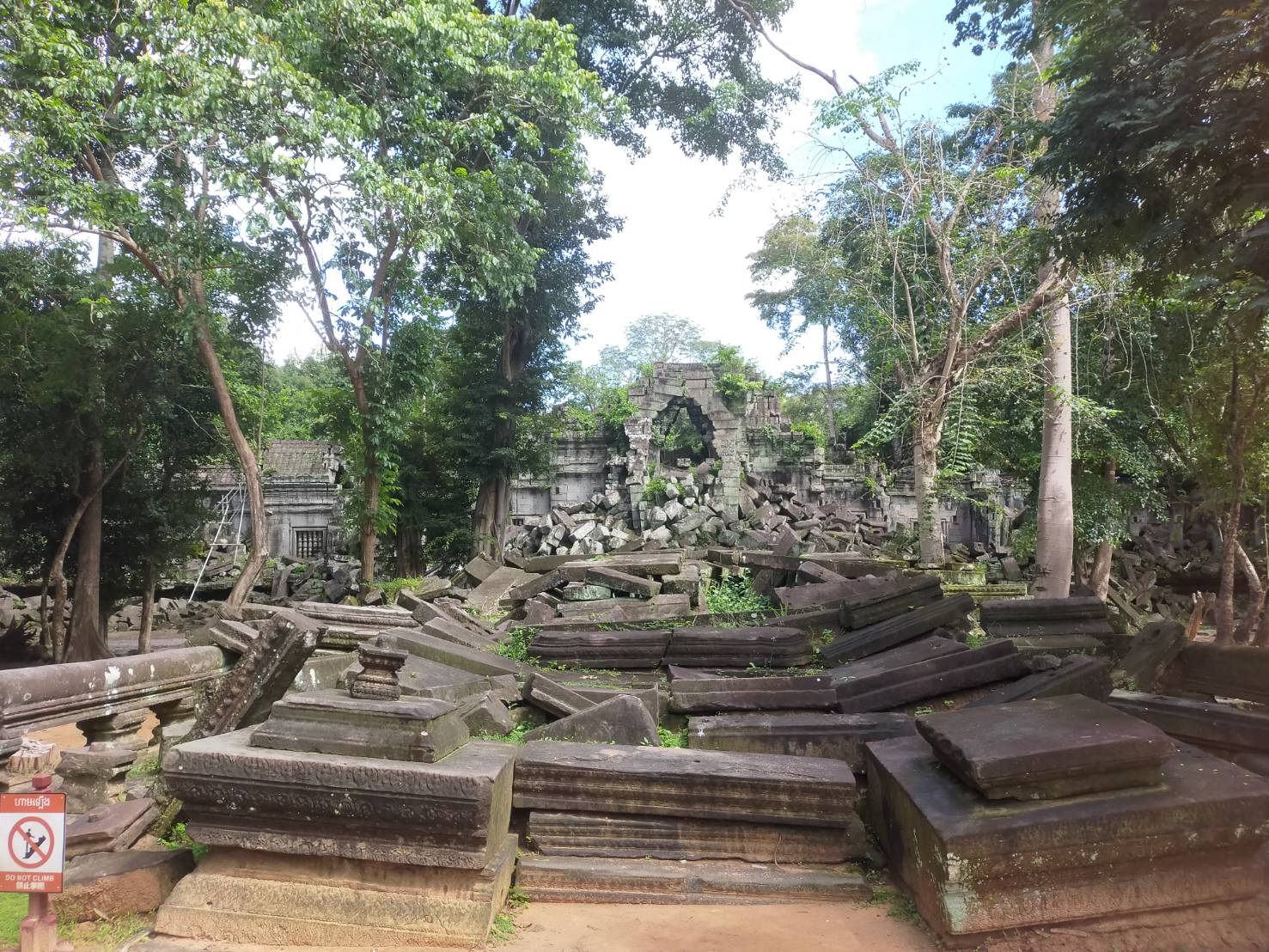 ベンメリア遺跡をご案内して来ました。